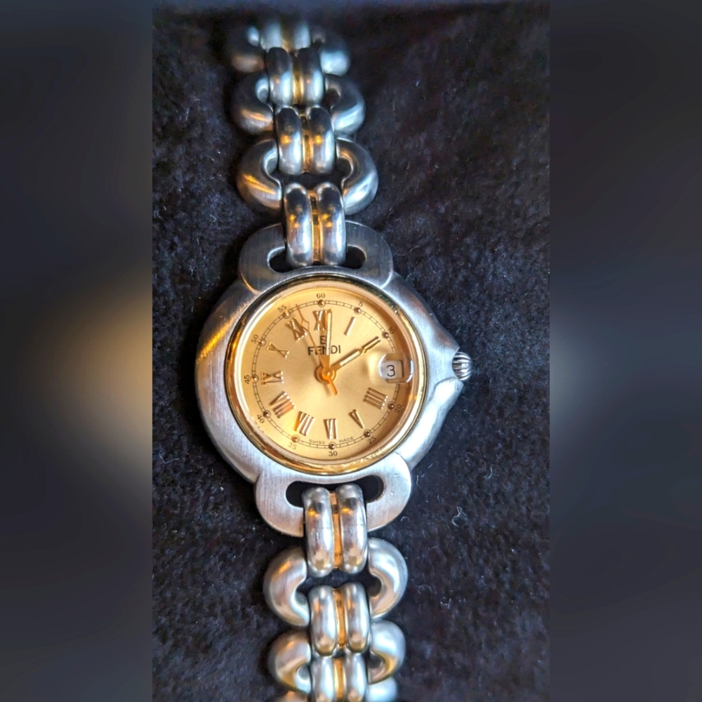 Fendi Vintage Ladies Watch 1800L - Picture 5 of 12
